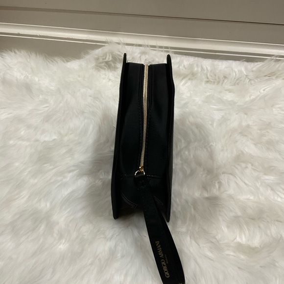 Giorgio Armani Elegant Black Women's Bag - Picture 4 of 9